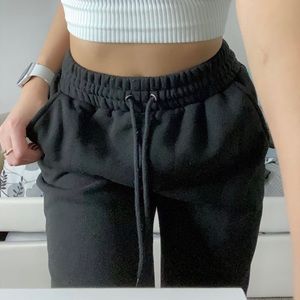 size XS all black sweats (really soft inside) 🤍